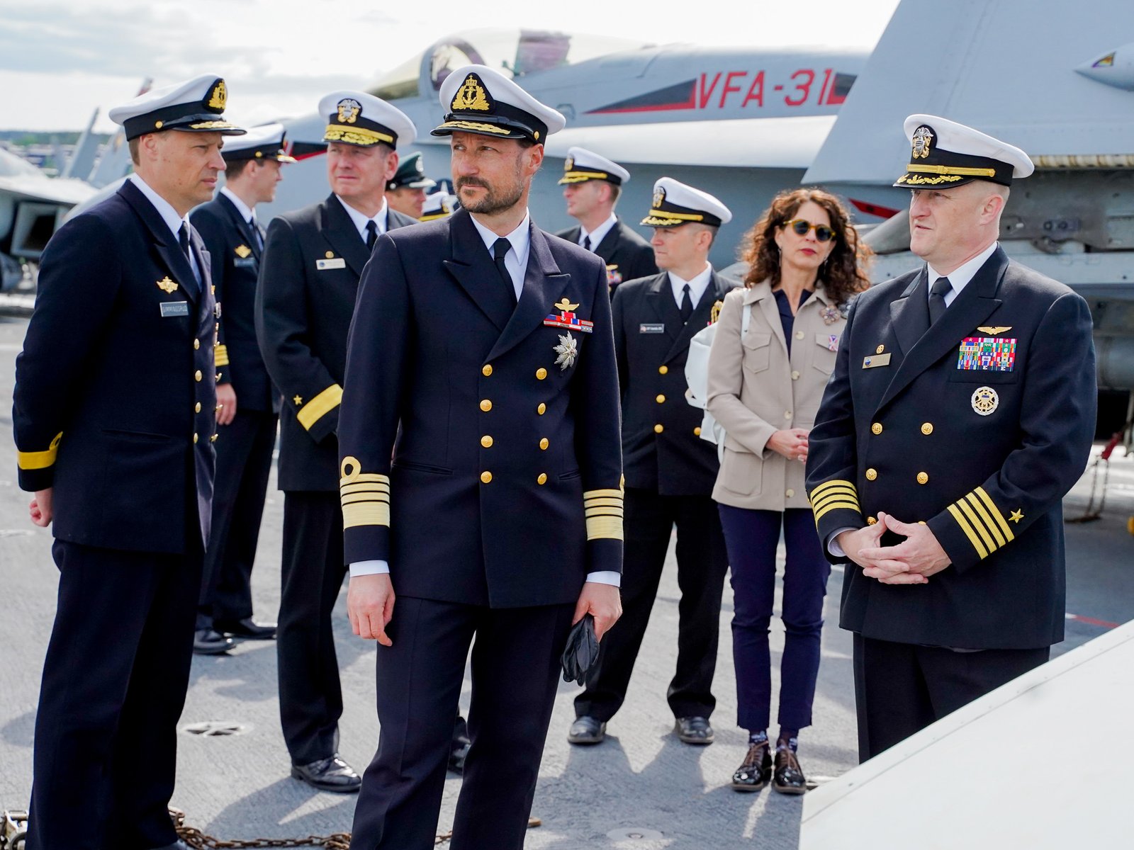 Oslo 20230526. 
Kronprins Haakon besøker det amerikanske hangarskipet USS Gerald R. Ford.
Foto: Liv Anette Luane / Det kongelige hoff / NTB